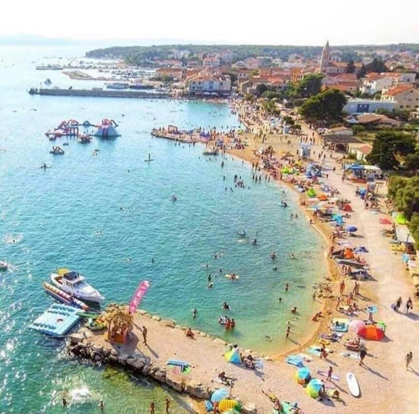 Nächster Strand - Ferienwohnungen am Meer Pakostane, Biograd
