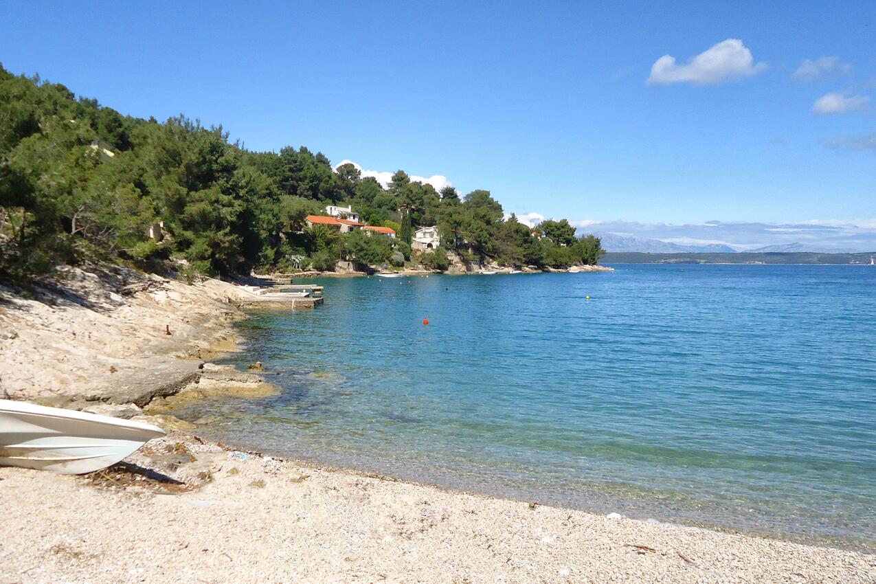 La spiaggia più vicina - Appartamenti per famiglie con bambini Gornje selo, Solta