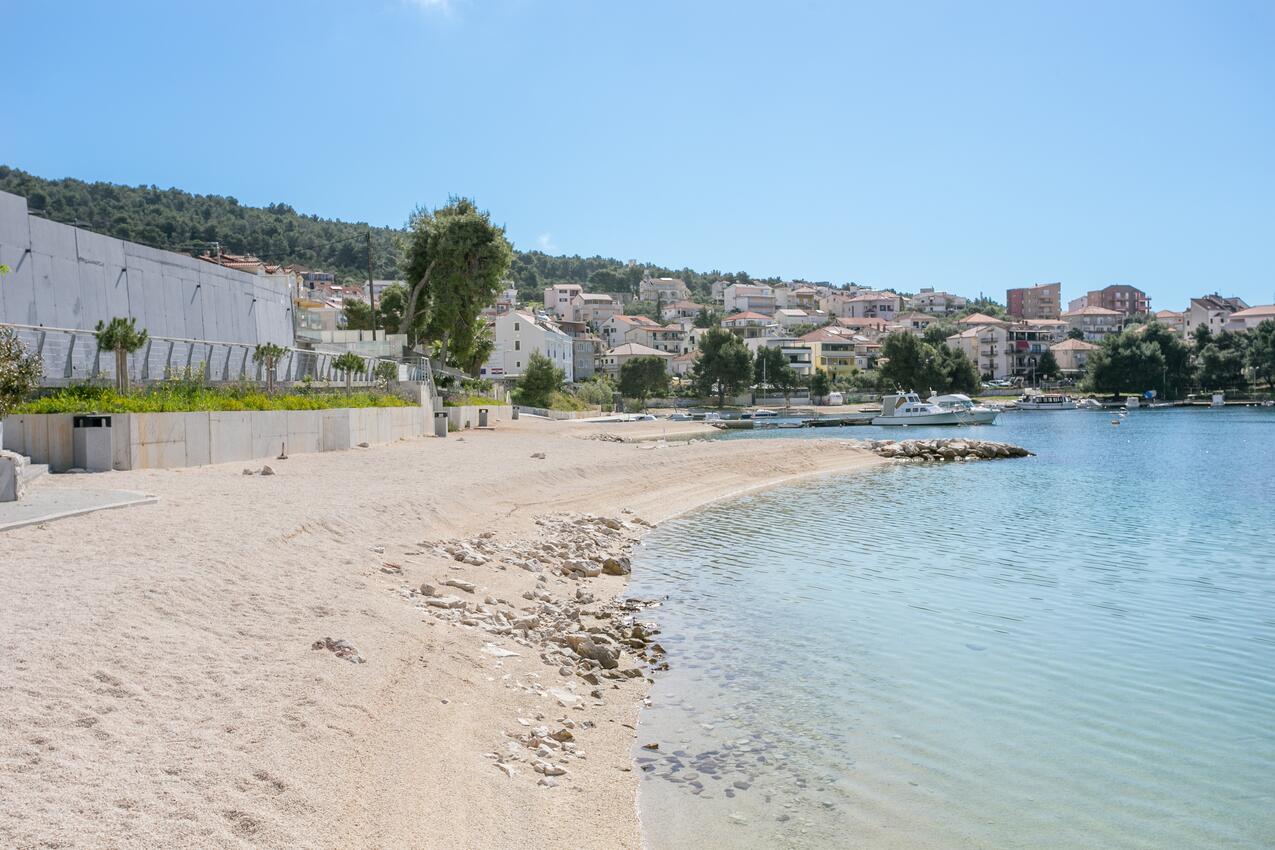 Nejbližší pláž - Apartmány s parkovištěm Trogir