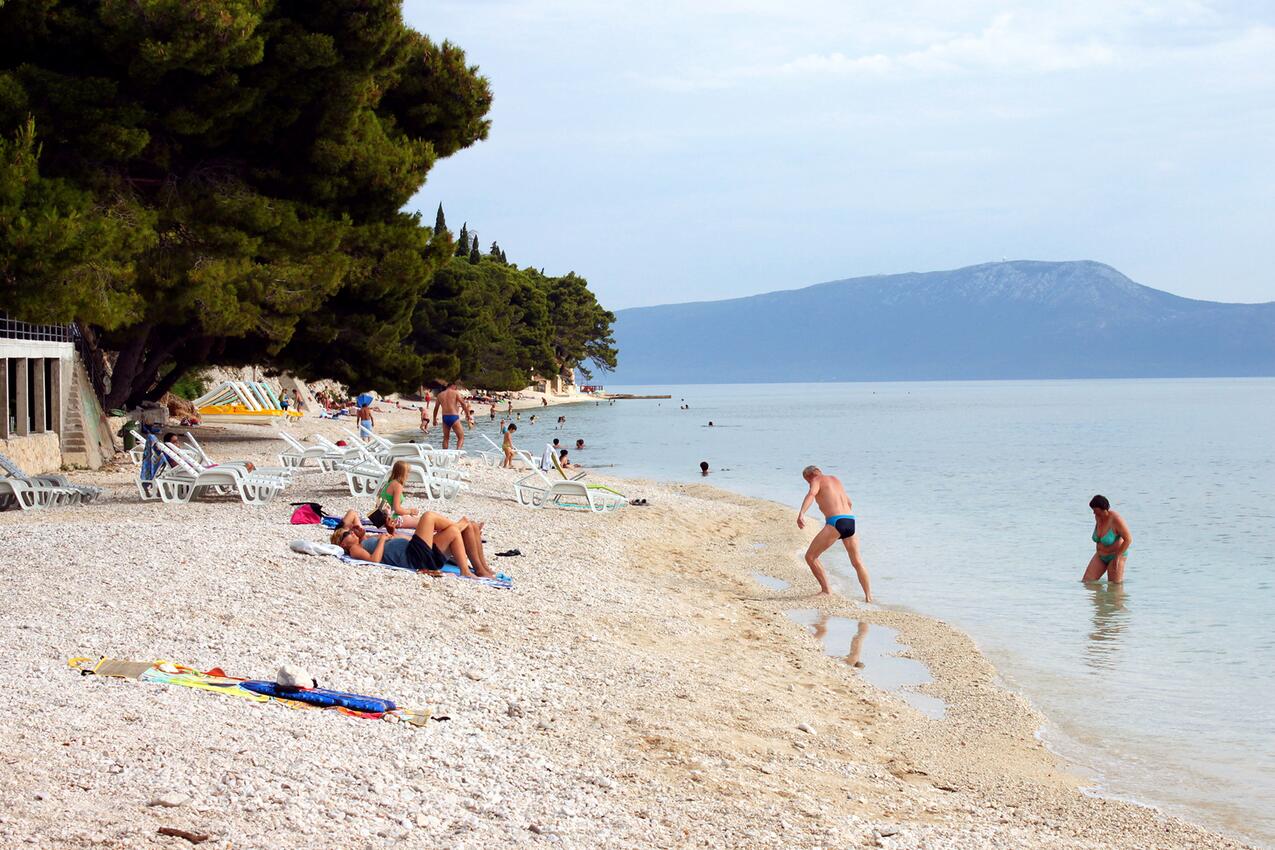 Nächster Strand - Ferienwohnungen und Zimmer am Meer Gradac, Makarska