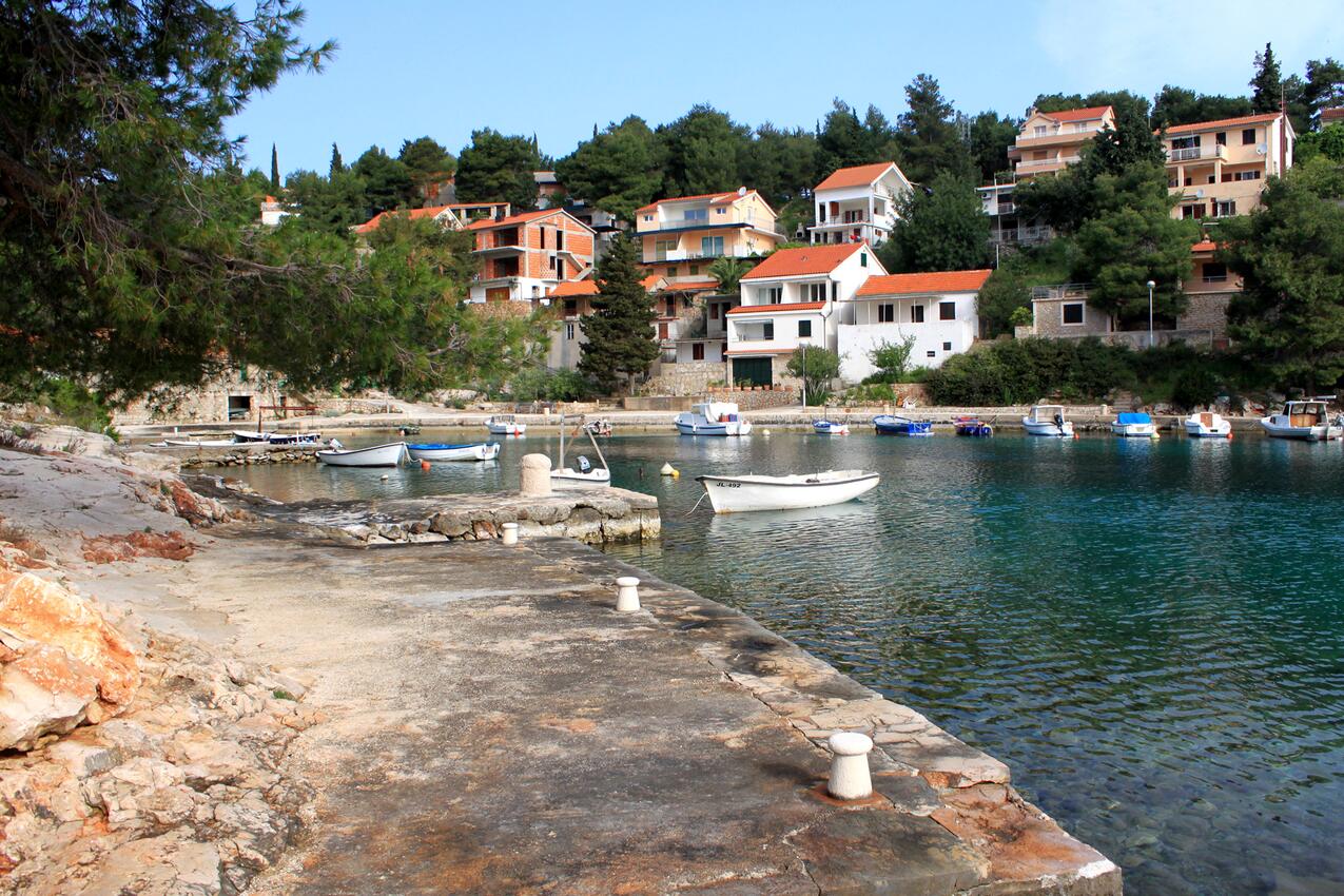 Nächster Strand - Ferienwohnungen am Meer Basina, Hvar