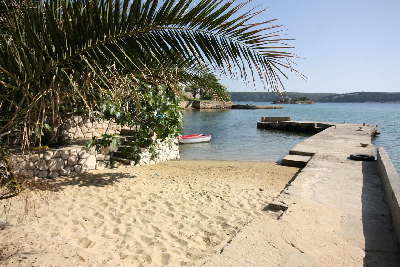 Nächster Strand - Ferienwohnungen und Zimmer am Meer Supetarska Draga - Gonar, Rab