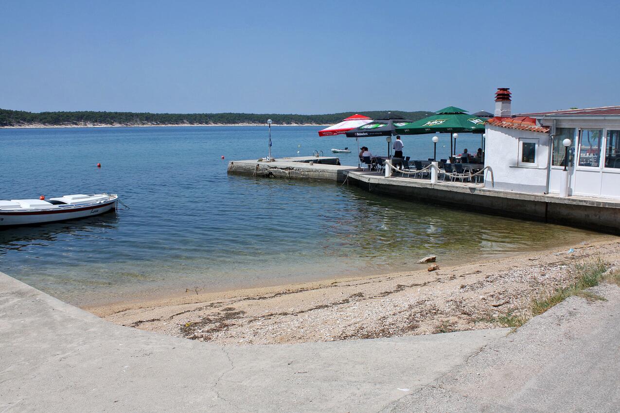 La spiaggia più vicina - Appartamenti e camere con parcheggio Barbat, Arbe - Rab
