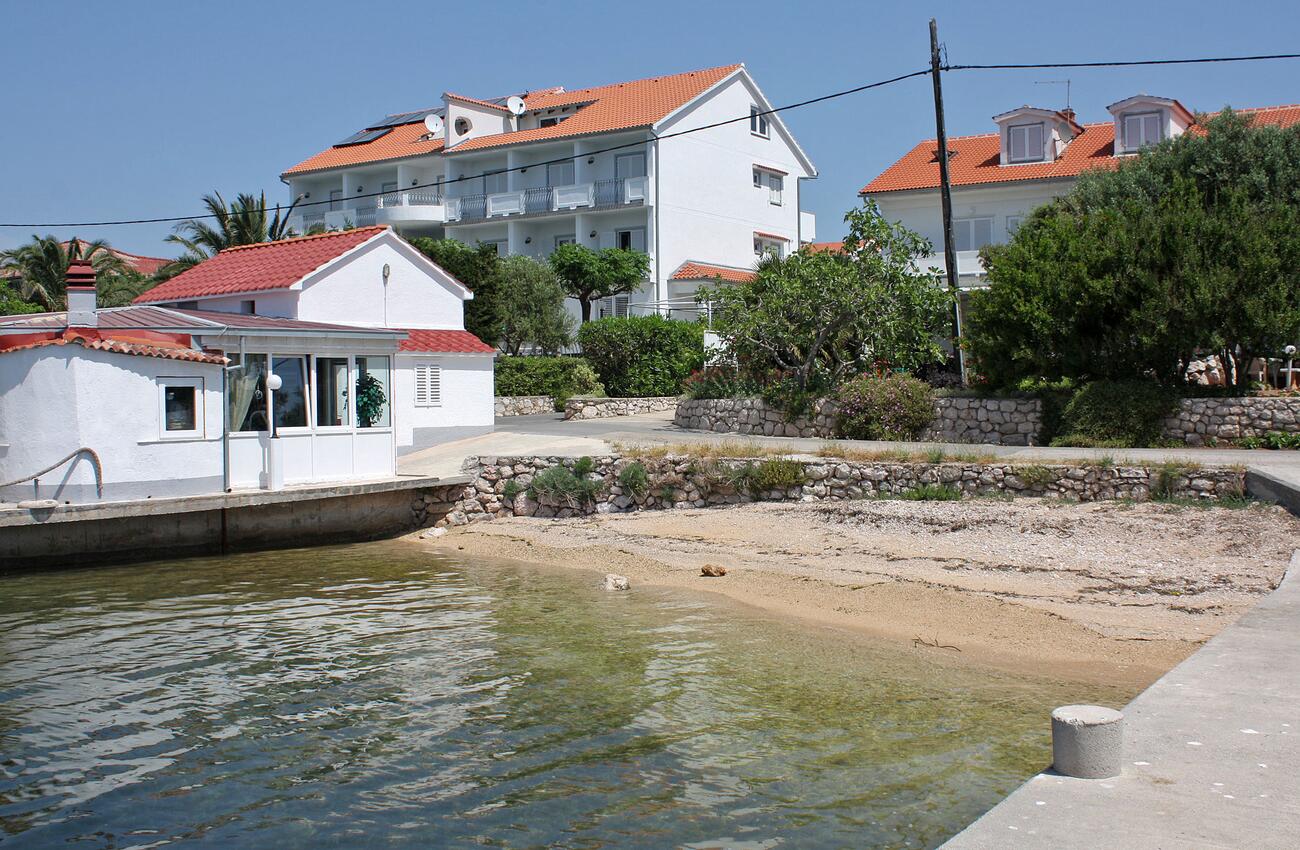 La spiaggia più vicina - Appartamenti e camere con parcheggio Barbat, Arbe - Rab