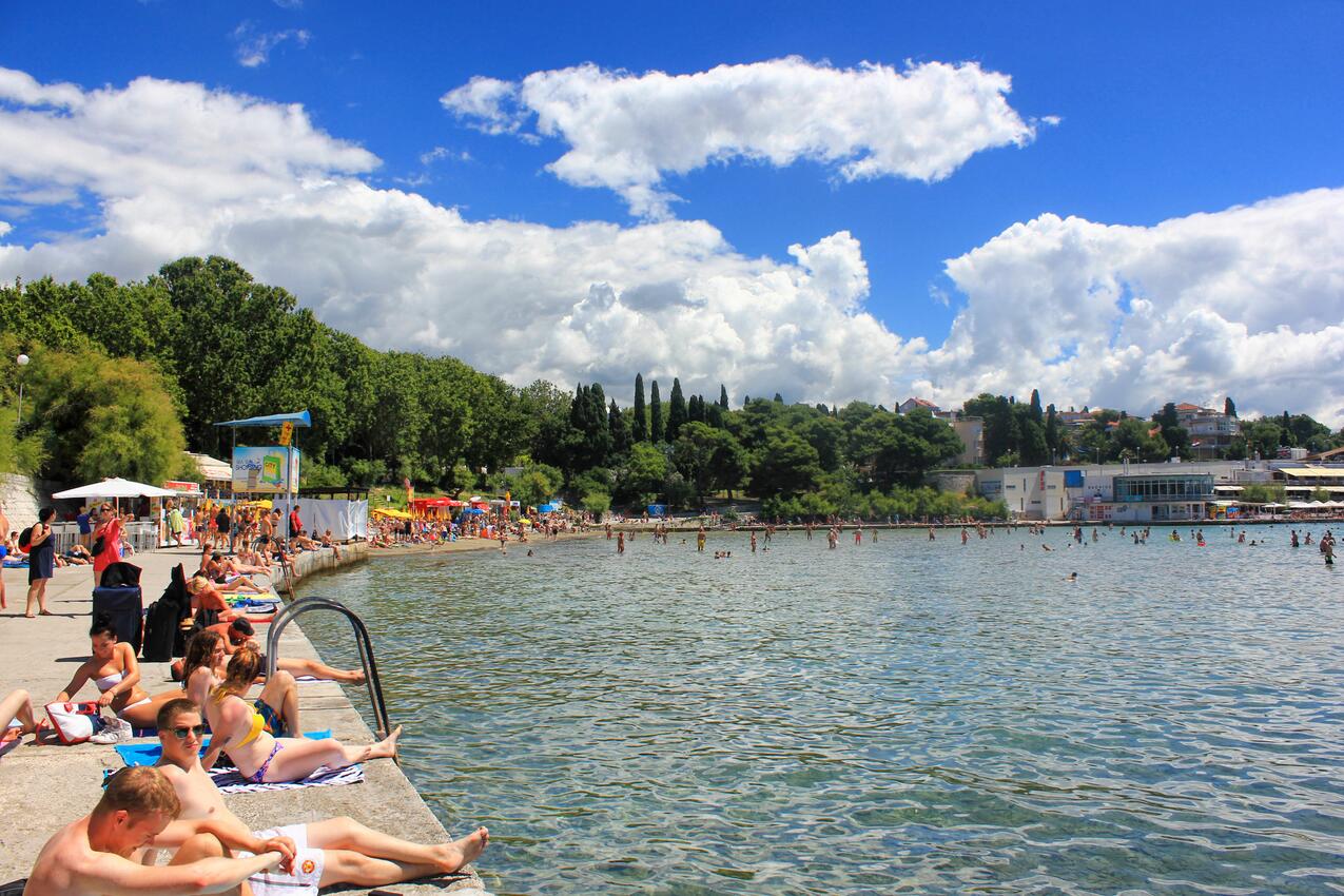 Nearest beach - Apartments with WiFi Split