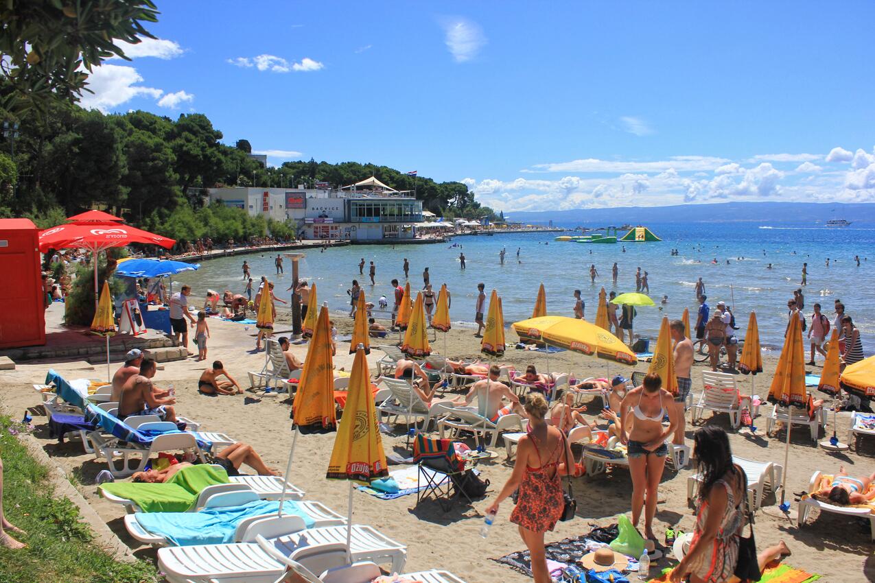 Nearest beach - Apartments with WiFi Split