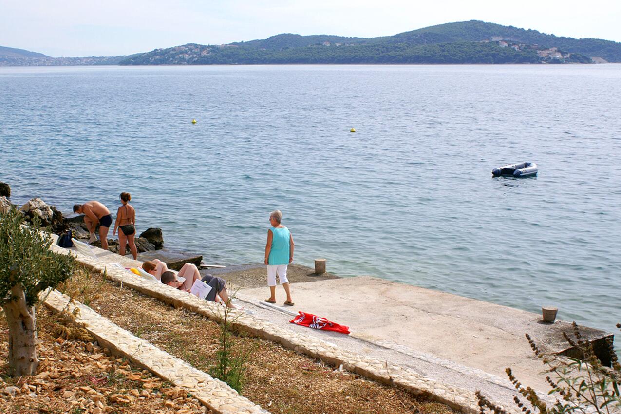La spiaggia più vicina - Appartamenti accanto al mare Seget Vranjica, Traù - Trogir