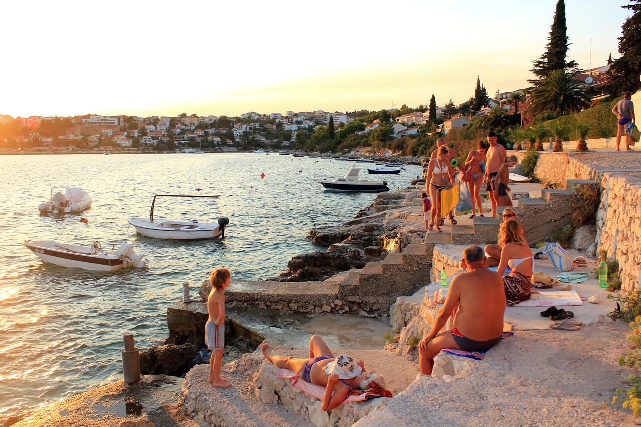 La spiaggia più vicina - Appartamenti accanto al mare Mavarstica, Bua - Čiovo