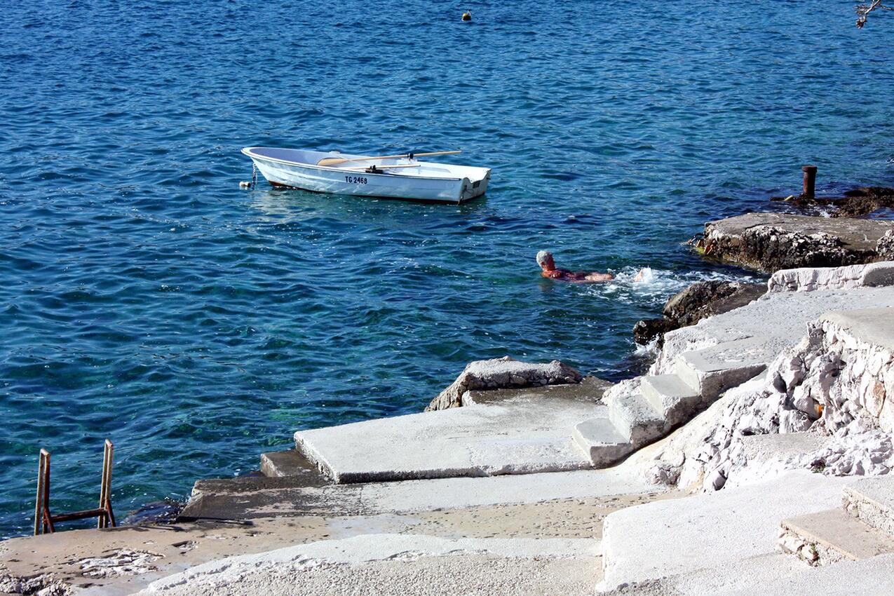 La spiaggia più vicina - Appartamenti accanto al mare Mavarstica, Bua - Čiovo