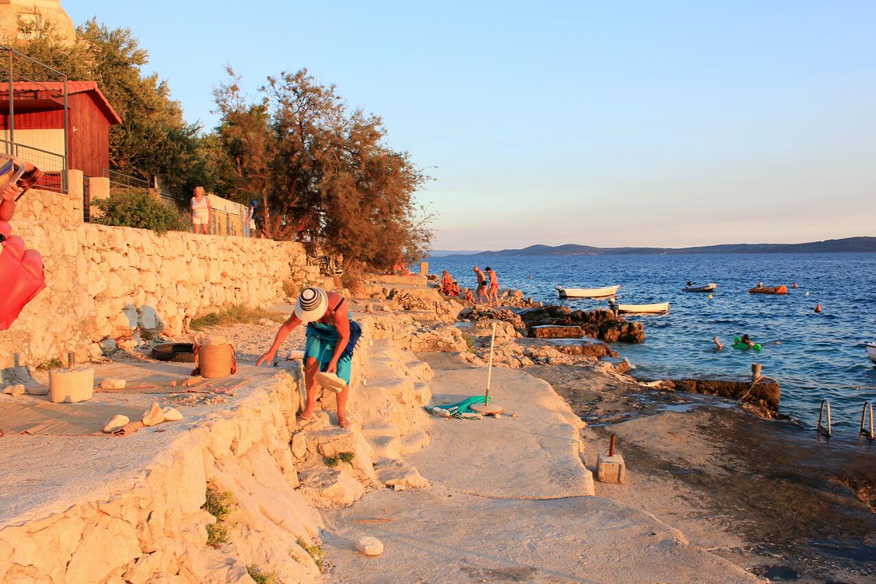 La spiaggia più vicina - Appartamenti accanto al mare Mavarstica, Bua - Čiovo