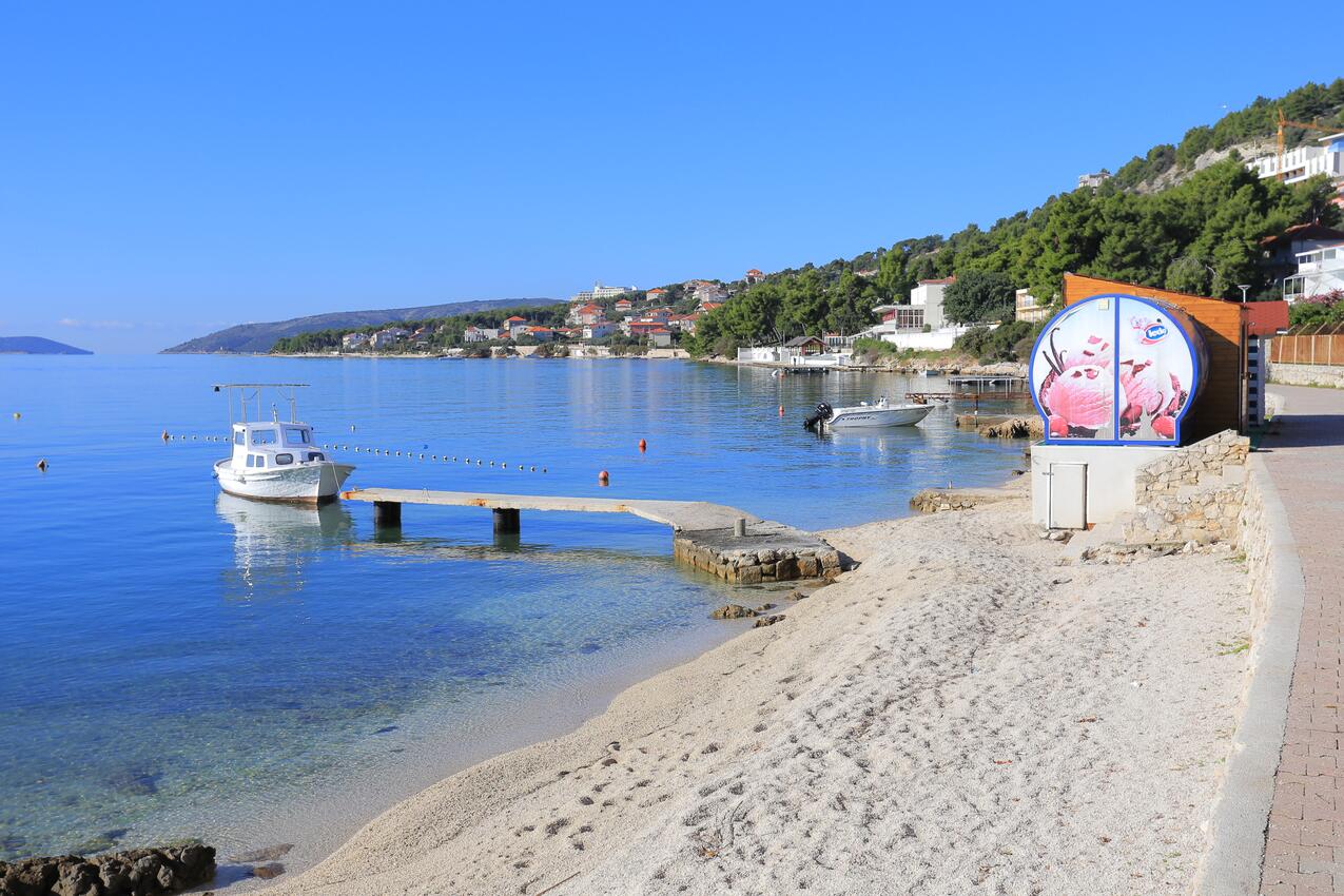 Legközelebbi strand - Apartmanok a tenger mellett Seget Donji, Trogir