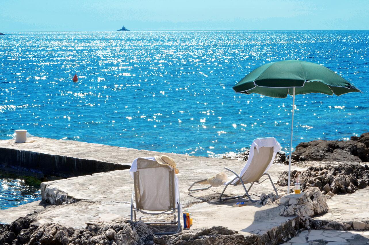 Nearest beach - Apartments by the sea Rogoznica