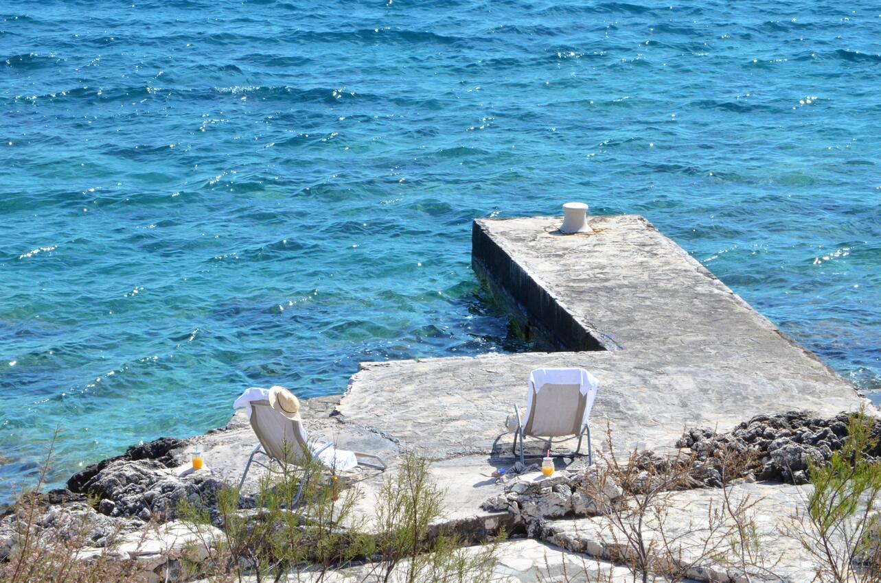 Nearest beach - Apartments by the sea Rogoznica