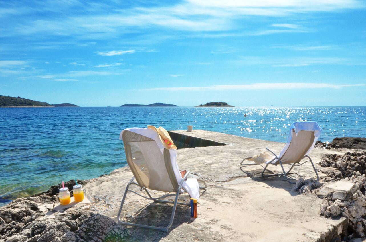 Nearest beach - Apartments by the sea Rogoznica