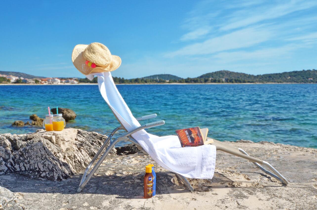 Nearest beach - Apartments by the sea Rogoznica