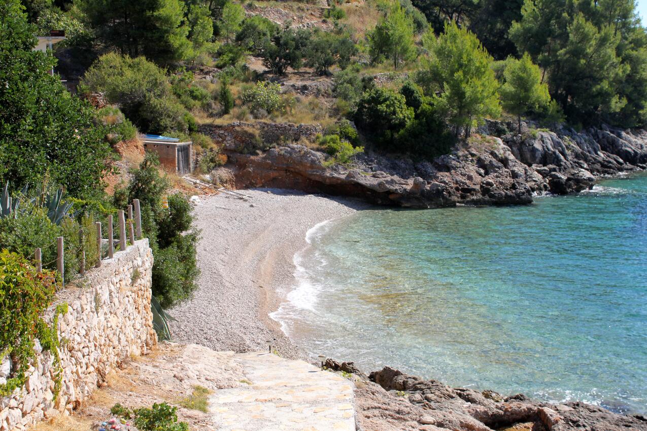 La spiaggia più vicina - Casa accanto al mare per famiglia con bambini Baia Tvrdni Dolac, Lesina - Hvar