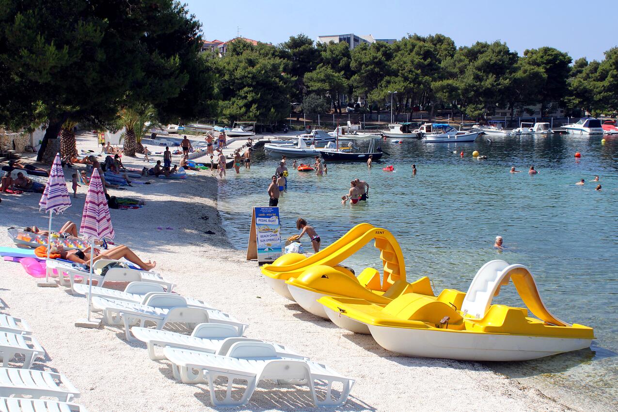 Nearest beach - Apartments by the sea Trogir