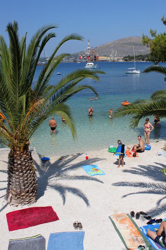 Nearest beach - Apartments by the sea Trogir