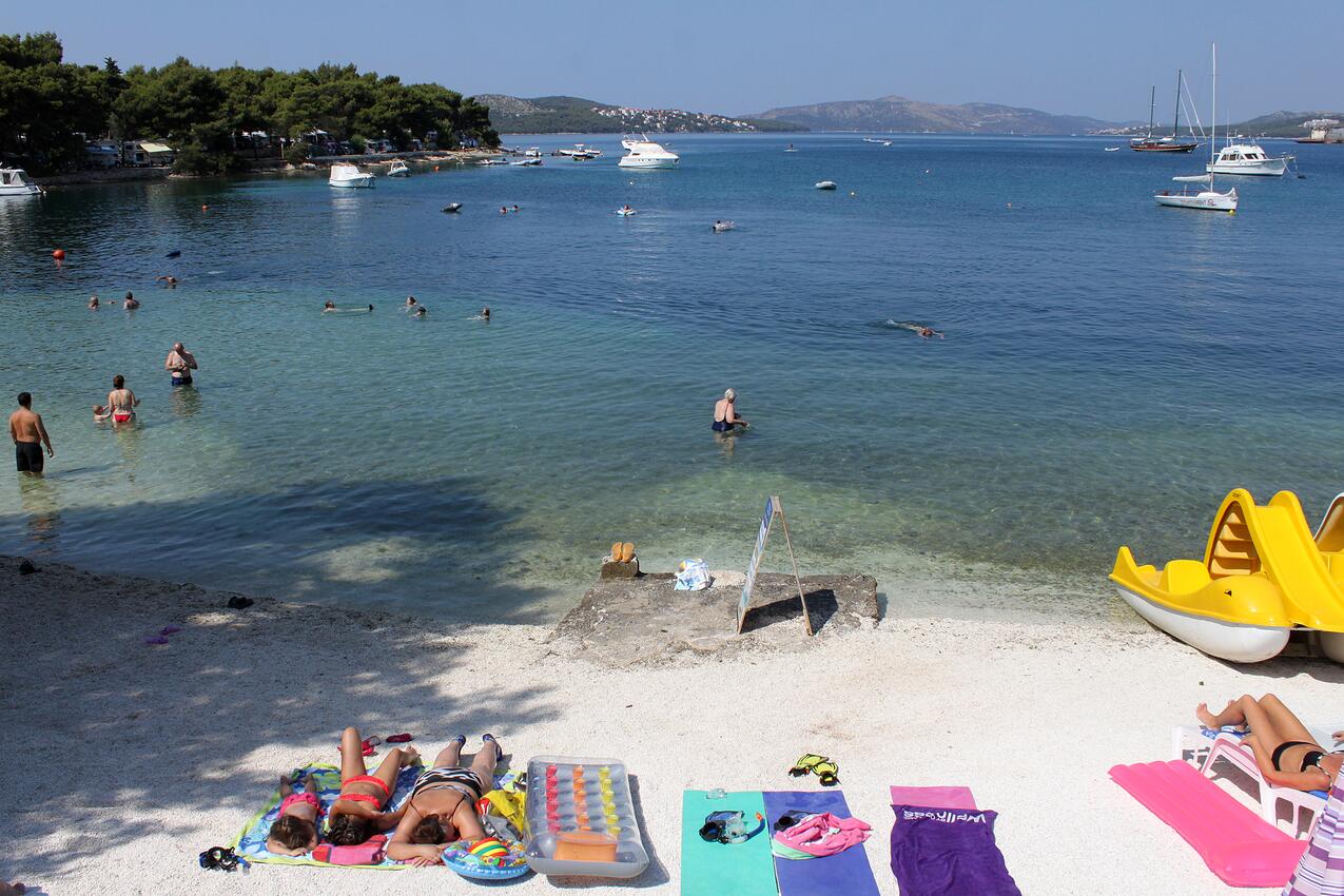 Nearest beach - Apartments by the sea Trogir