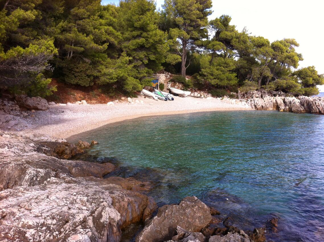La spiaggia più vicina - Appartamenti robinsoniani accanto al mare Zavala, Lesina - Hvar