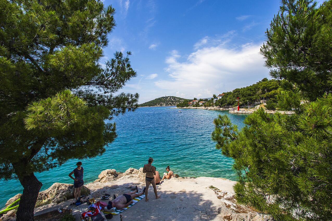 La spiaggia più vicina - Appartamenti con piscina per famiglie Razanj, Rogosnizza - Rogoznica