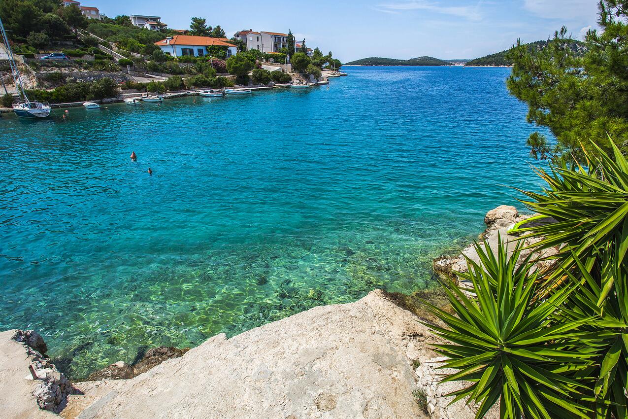 La spiaggia più vicina - Appartamenti con piscina per famiglie Razanj, Rogosnizza - Rogoznica