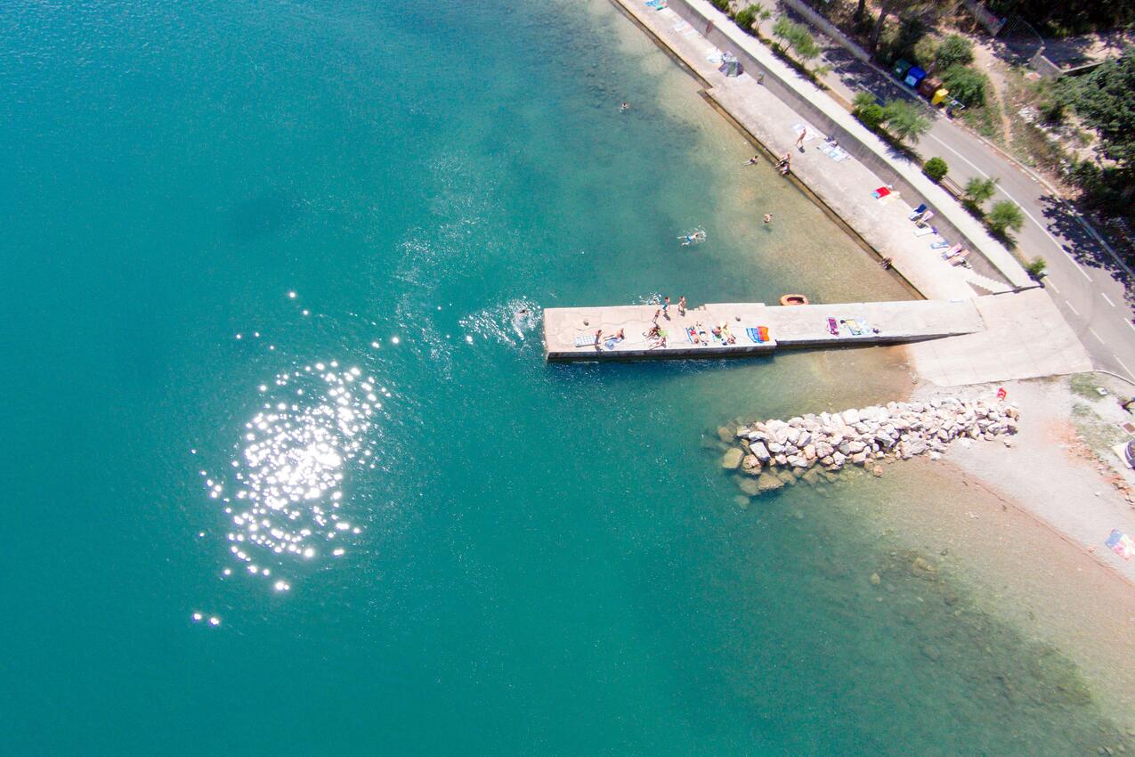 Nearest beach - Apartments with parking spaces Čižići, Krk