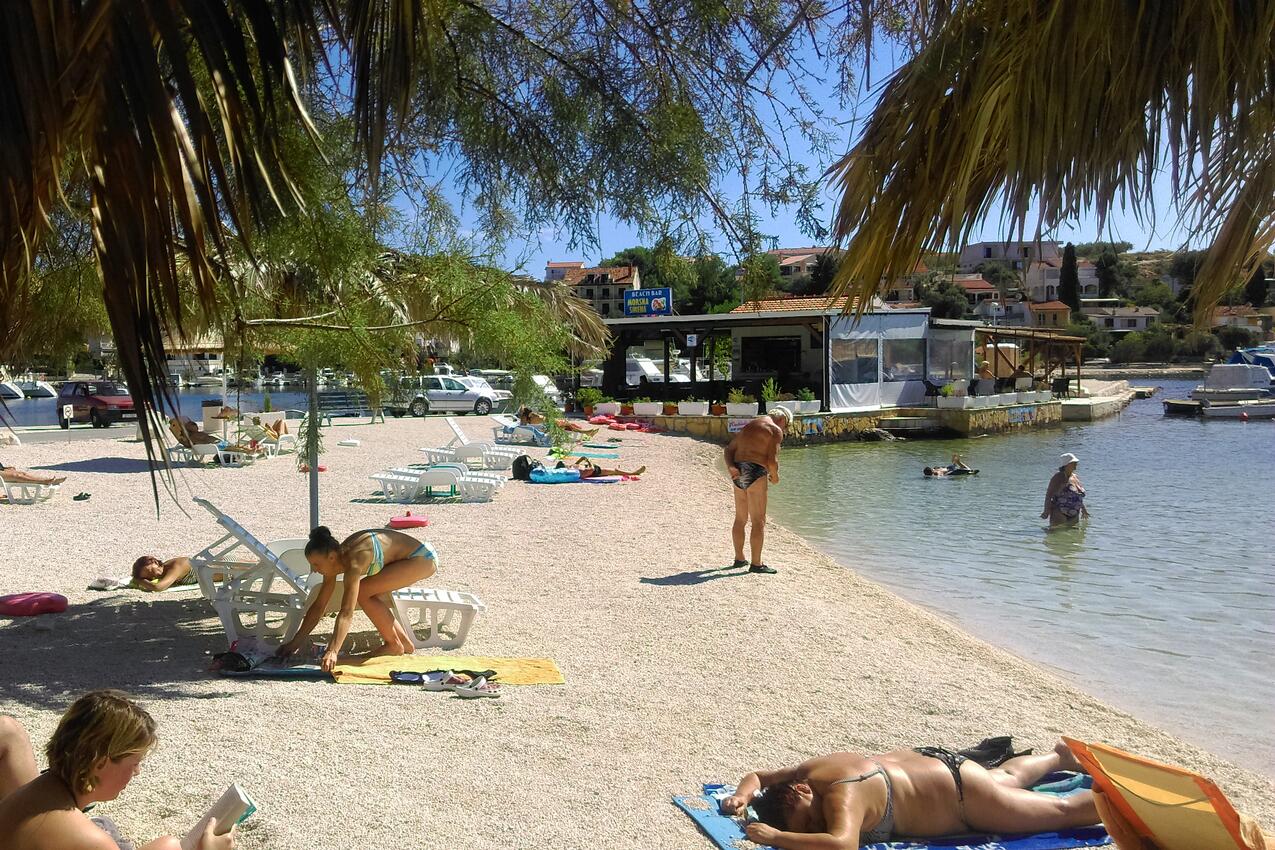 Najbližja plaža - Apartmaji s parkingom Seget Vranjica, Trogir