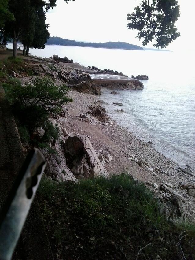 Nächster Strand - Ferienwohnungen am Meer Njivice, Krk