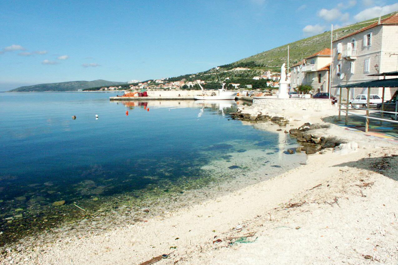 La spiaggia più vicina - Appartamenti accanto al mare Seget Donji, Traù - Trogir
