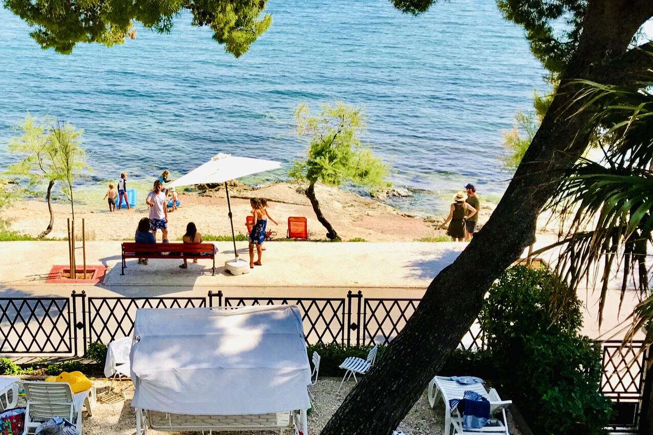 La spiaggia più vicina - Appartamenti accanto al mare per famiglie Kastel Stari, Castelli - Kaštela