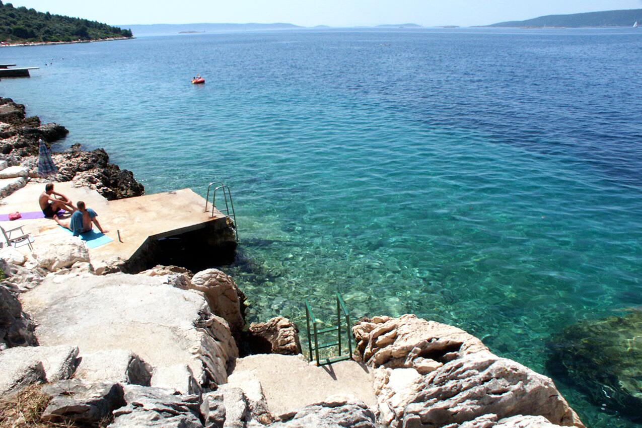 La spiaggia più vicina - Appartamenti accanto al mare Okrug Donji, Bua - Čiovo
