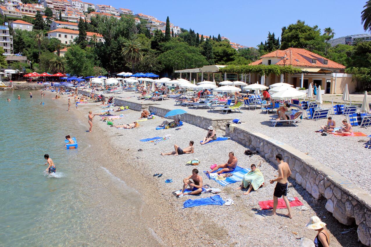 Nearest beach - Apartments with parking spaces Dubrovnik