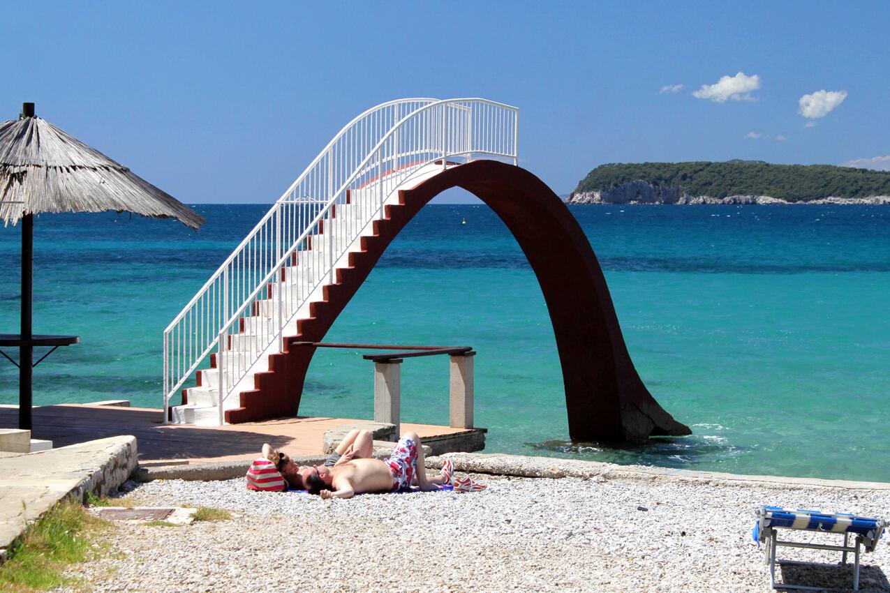 Nearest beach - Apartments with parking spaces Dubrovnik