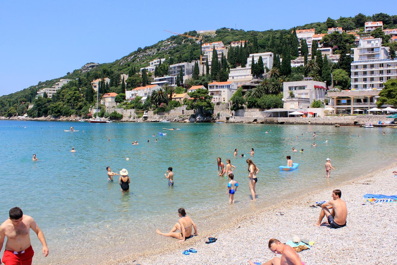 Nearest beach - Apartments with parking spaces Dubrovnik