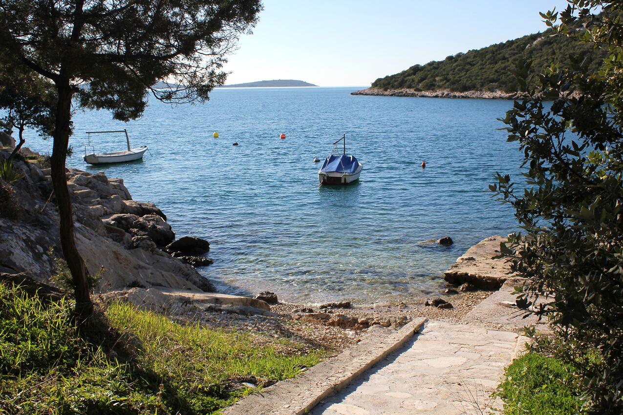 La spiaggia più vicina - Casa accanto al mare con piscina per famiglia Baia Ljubljeva, Traù - Trogir