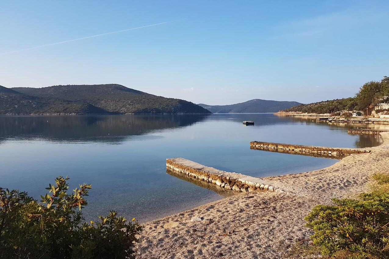 Nearest beach - Apartments and rooms with parking space Slano, Dubrovnik