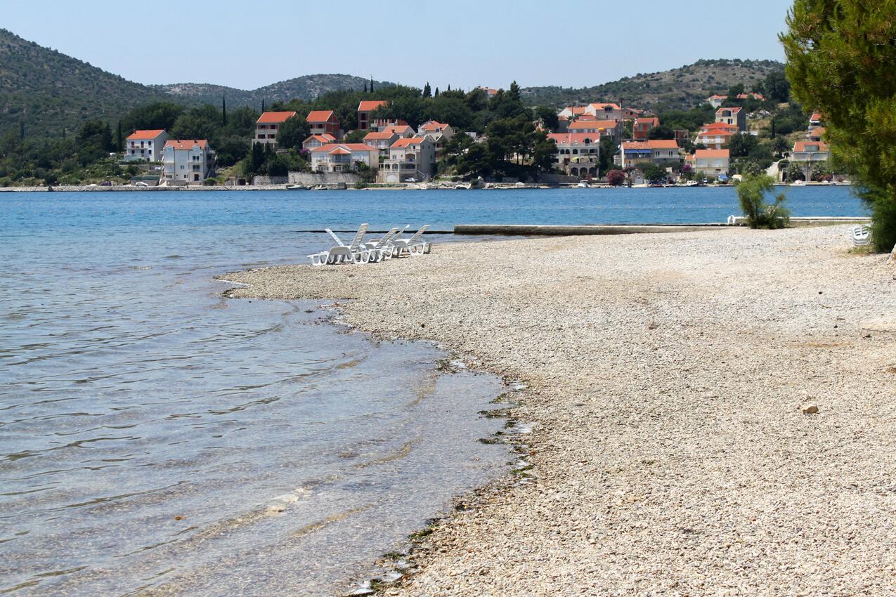 Nearest beach - Apartments and rooms with a swimming pool Slano, Dubrovnik