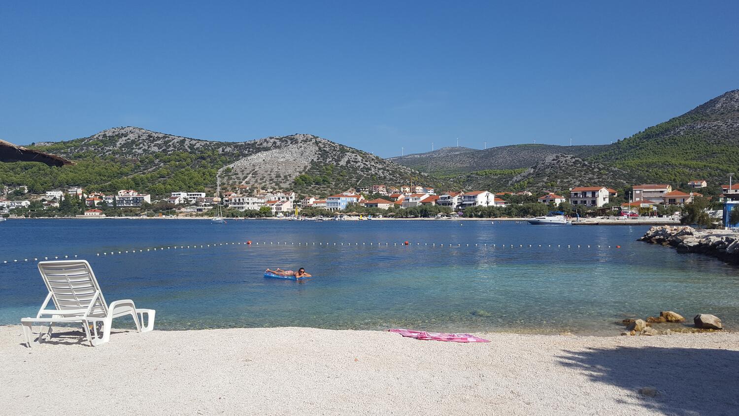 Nejbližší pláž - Apartmány u moře Seget Vranjica, Trogir