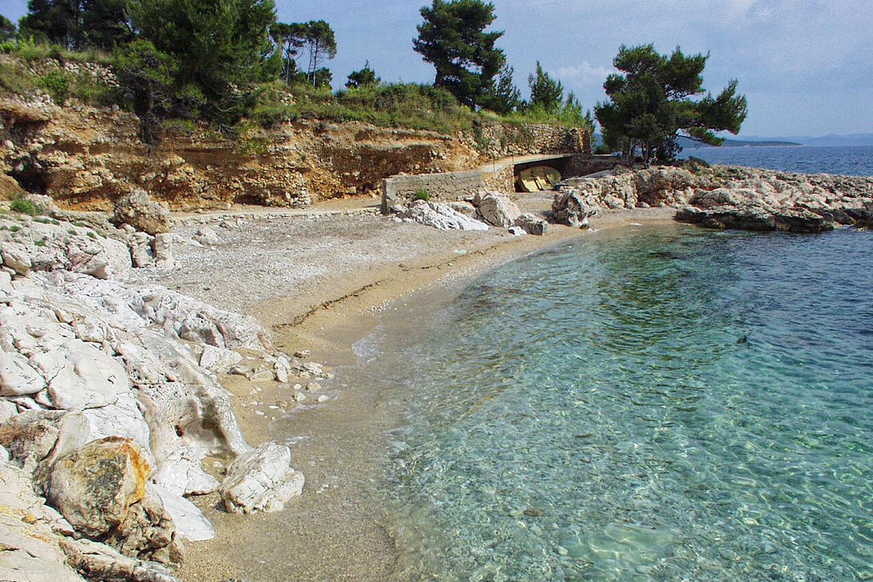 Nächster Strand - Ferienwohnungen mit Parkplatz Ivan Dolac, Hvar