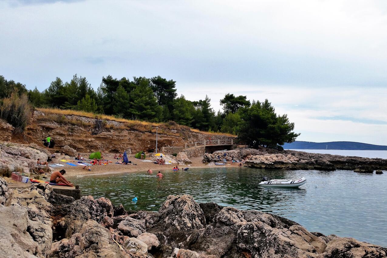 Nächster Strand - Ferienwohnungen mit Parkplatz Ivan Dolac, Hvar