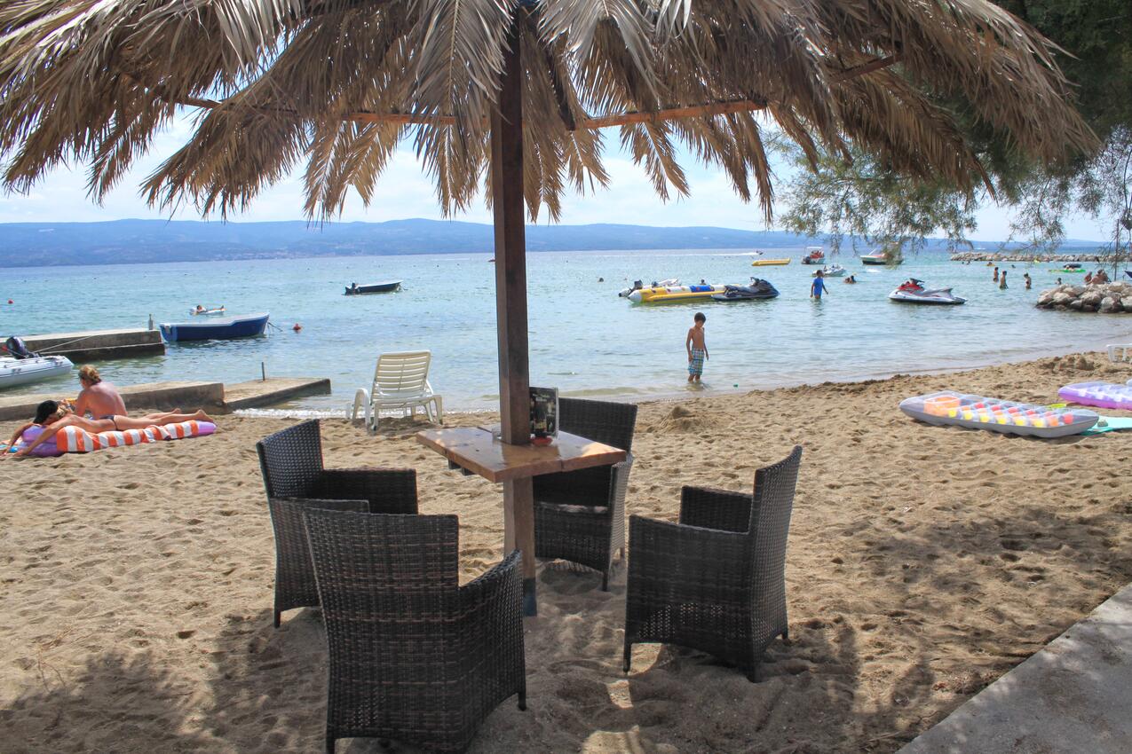 La spiaggia più vicina - Appartamenti e camere accanto al mare Duccie - Duće, Almissa - Omiš
