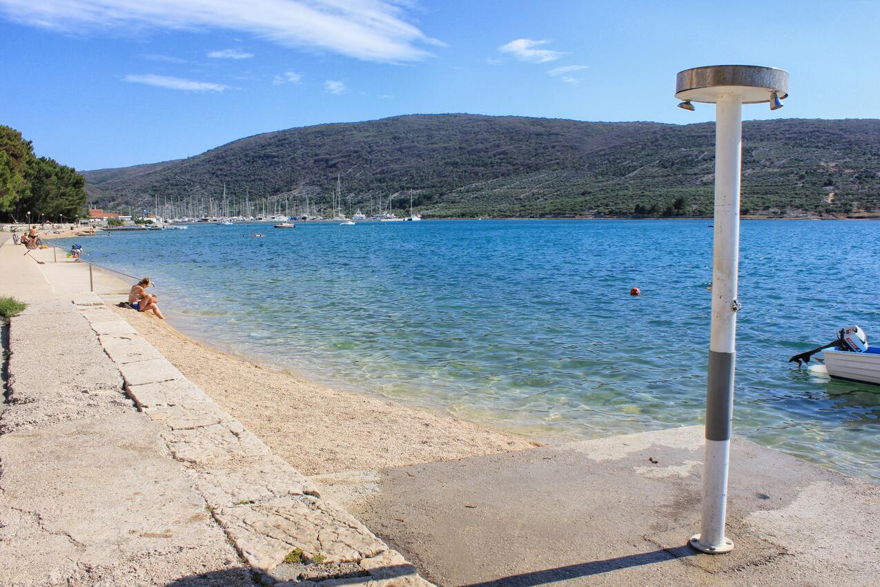 La spiaggia più vicina - Appartamenti con parcheggio Cherso - Cres