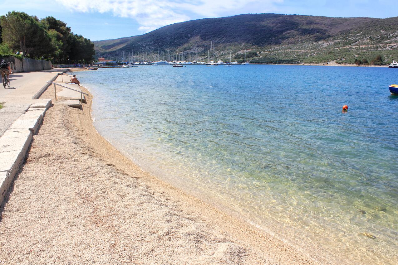 La spiaggia più vicina - Appartamenti con parcheggio Cherso - Cres