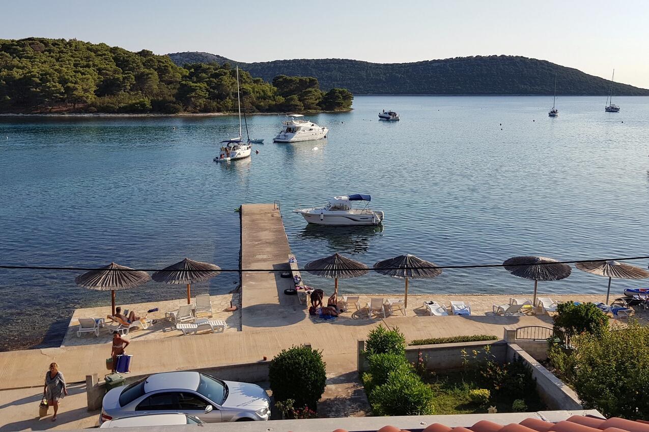 Nächster Strand - Ferienwohnungen am Meer Brgulje, Molat
