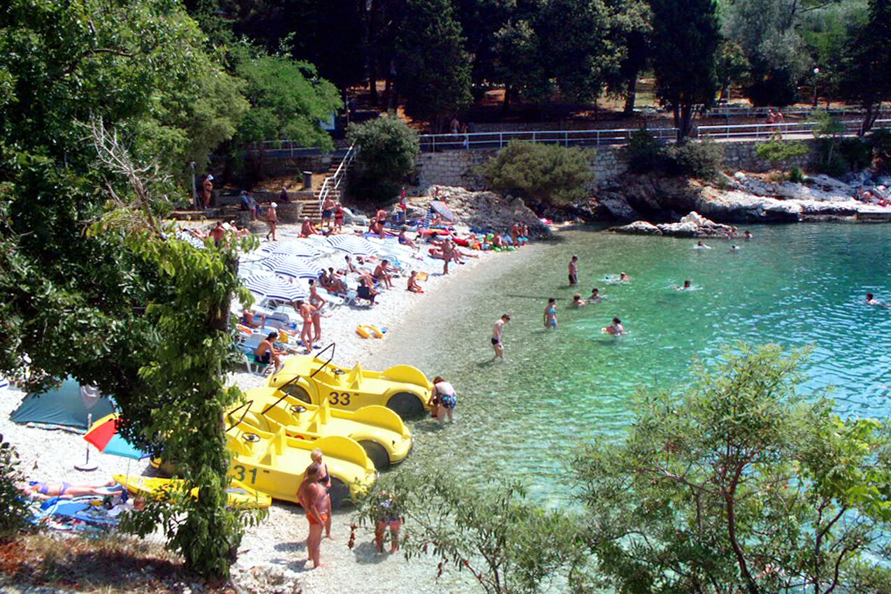 Najbliža plaža - Apartmani s parkingom Rabac, Labin