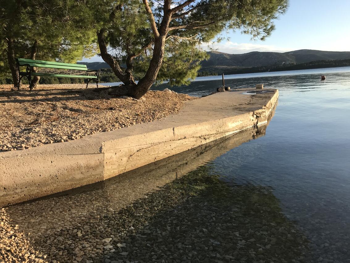 La spiaggia più vicina - Appartamenti accanto al mare Zaboric, Sebenico - Šibenik