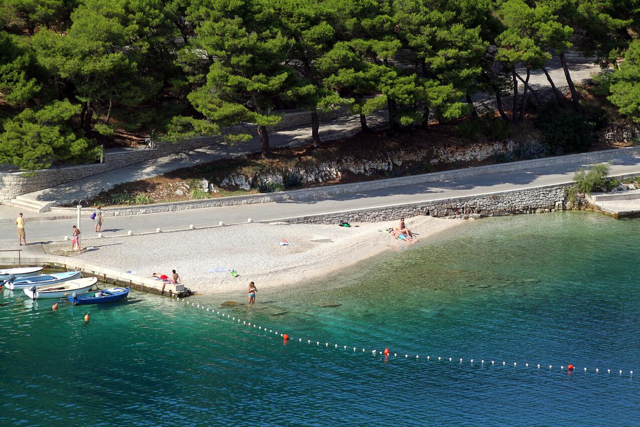 La spiaggia più vicina - Appartamenti e camere con piscina Pucisca, Brazza - Brač