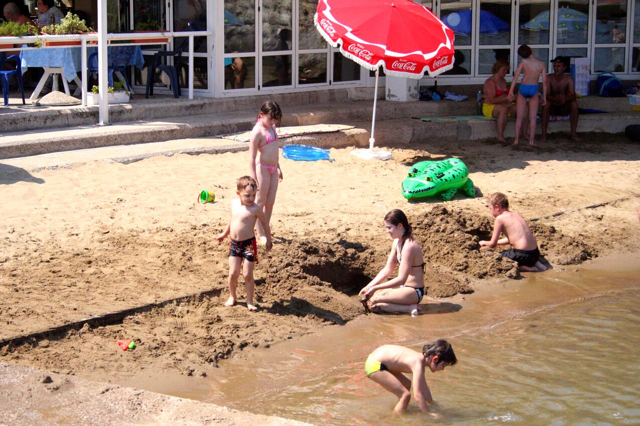 La spiaggia più vicina - Appartamenti per famiglie con bambini Veprinac, Abbazia - Opatija
