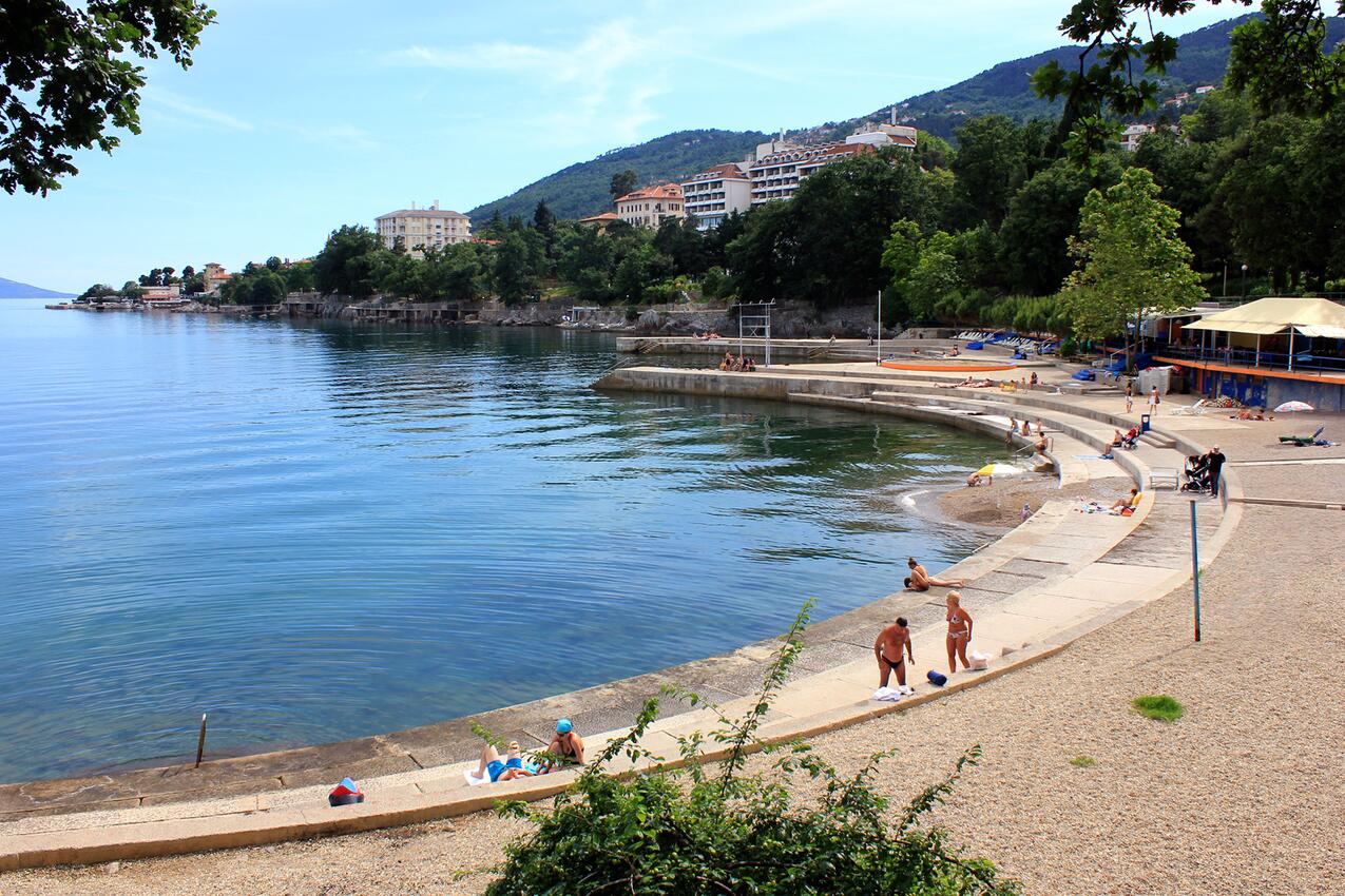 Najbliža plaža - Kuća za odmor s bazenom Lovran, Opatija